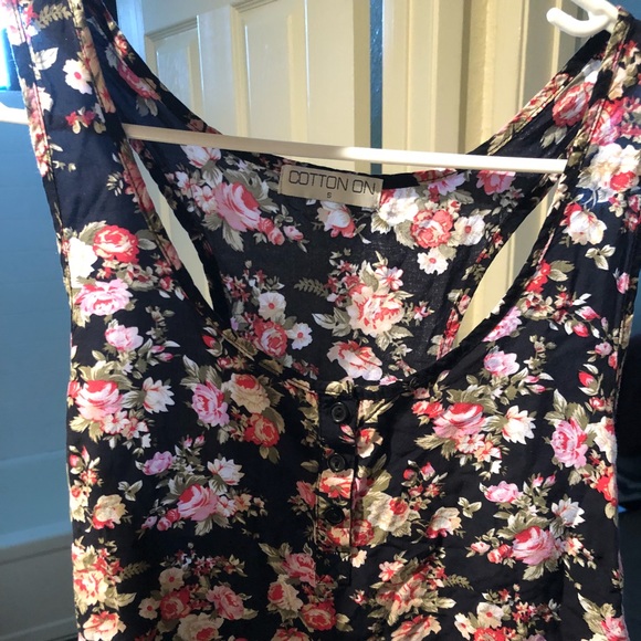 Cotton On Tops - Ladies floral tank top